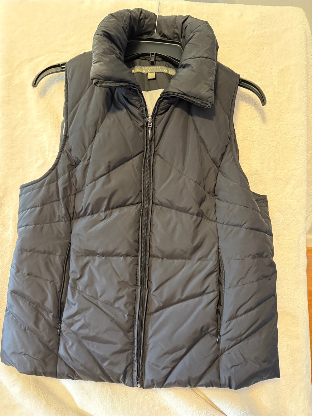 Kenneth Cole Reaction Women's Black Quilted Puffer Vest L